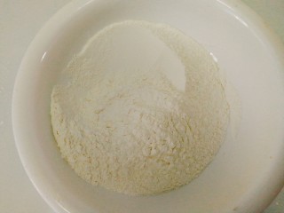 17、家庭版--叫花鸡,取出中筋面粉