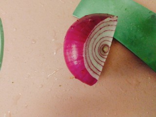 19、家庭版--叫花鸡,准备好半粒紫洋葱