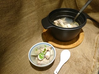 22、蛤蜊鸡汤,撒上蔥花！更香！