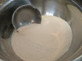 1、家庭版&豆面大馒头,面粉4碗（图片里的碗）