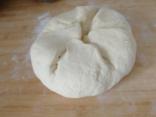 9、家庭版&豆面大馒头,揉面（如图）