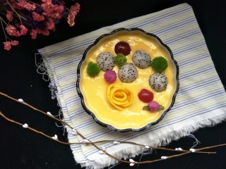 18、#网红甜点DIY家庭手做#芒果花思慕雪碗,一款超颜值高美味的芒果花思慕雪碗，营养健康，补充多种维生素。一定会让大家爱不释手的。赶紧学习吧