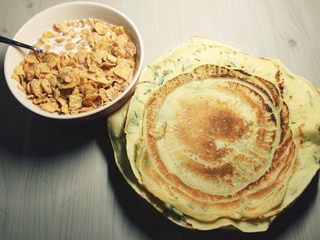 5、韭菜饼,配碗蛋奶星星 是我享受的周末早餐