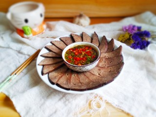 17、白切猪肝,猪肝冷却后切片装盘