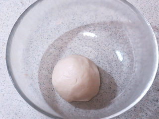 13、花儿朵朵之【双色培根烧卖】 ,继续揉成一个光滑的面团