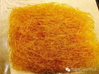 5、佛跳墙,人工鱼翅温水泡软备用。