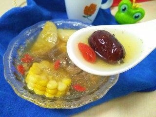 7、懒人料理+天气冷多喝汤！,很清甜，很润肺的靓汤。