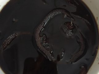 7、柠檬膏,这是炖了十二个小时的样子，已经炖好了