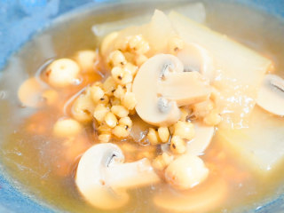 7、薏米冬瓜汤,出锅完成。