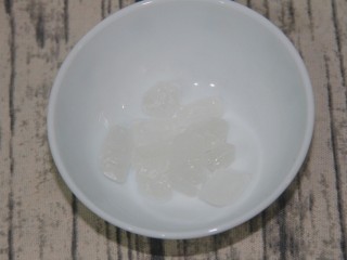 3、花椒蒸梨,冰糖