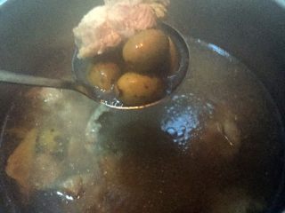 5、青橄榄排骨汤,美味的汤就做好啦！