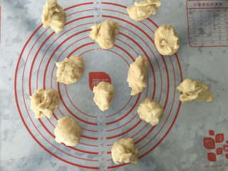 3、家庭版喜饼,平均分12份。