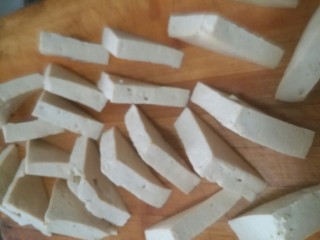 3、总督豆腐,对角切