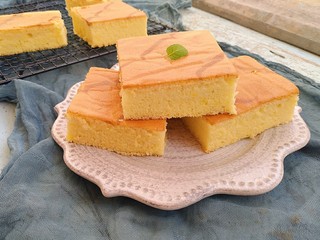 21、红枣酸奶戚风蛋糕,内部组织细腻