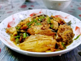 16、豆豉鱼,装盘，美味上桌