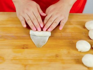 21、抹茶蛋黄酥&紫薯蛋黄酥,然后卷起