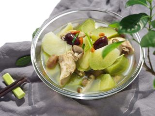 12、#绿色美食#萝卜鸡汤,出锅。