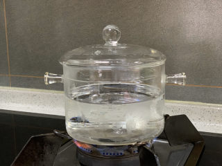 14、苹果银耳红枣汤,烧一锅开水