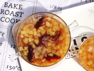 19、苹果银耳红枣汤,完成啦，冰镇起来也好吃噢