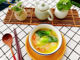 13、快手菜，腊肉番茄豆腐汤,鲜美可口，制作快速，很适合懒人忙人。