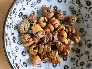 4、滋阴益气，黄芪石斛红枣粥,石斛，滋阴养胃