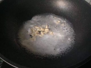 7、鸡肉土豆泥,焯水1分钟