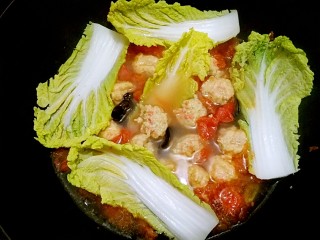 10、酸汤鸡滑――年腻后的开胃下饭菜,然后放入娃娃菜。