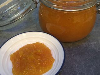 8、金桔果酱,做好的金桔酱蘸个吐司，或者泡水喝都很赞哦