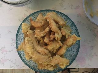 8、家庭炸鸡,炸好后的搁置冷一会