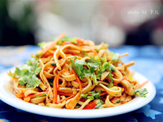 9、凉拌豆腐丝,成品欣赏。