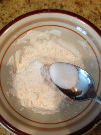 2、法式薄饼,加入3勺糖