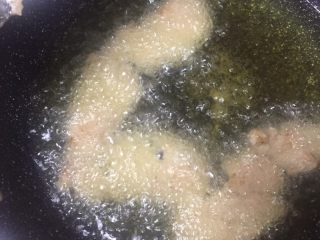 14、家庭版锅包肉,6成油温下肉片