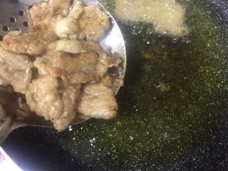 16、家庭版锅包肉,升高油温冒烟儿复炸30秒，让其变得酥脆
