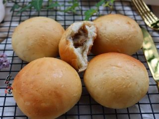 13、板栗馅柔软小餐包,成品图