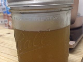 3、甘草水果～潮汕小吃之一,装瓶子里，再放冰箱冷藏。