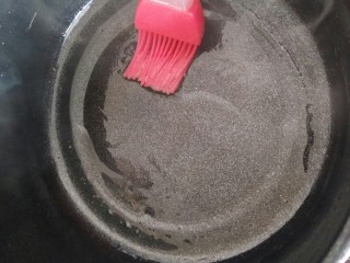 8、酸酸甜甜就是我――醋溜西葫芦,热锅等锅干后放油。