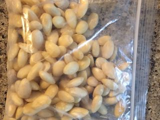 2、国王派（galette des rois）,泡杏仁然后去皮