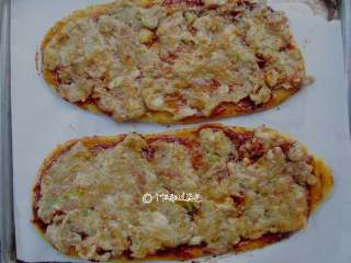 9、又卷烧饼（家庭版）,抹上一层薄薄的肉馅