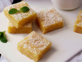 21、法式小甜点【椰蓉柠檬小方】,成品