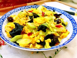 23、金英翠萼带春寒➕西葫芦木耳炒蛋,成品