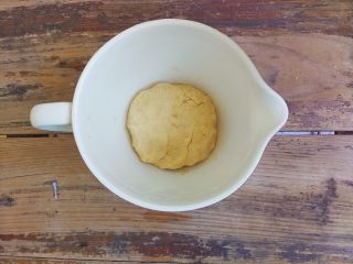 6、蜂蜜焦糖核桃派,不要反复揉