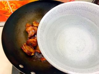 16、家宴必备～超级好味道的红烧黑芝麻小肋排,加一碗热水！