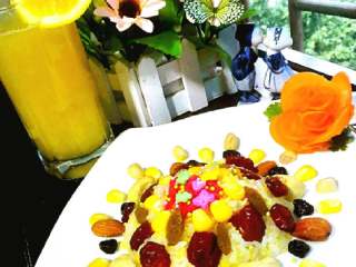 10、#年夜饭#八宝糯米饭,蒸好取出，配杯果汁，早餐欧了