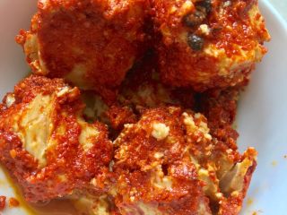 7、自制油豆腐乳,10天以后的腐乳，口感超好哦，很黄很香。老人小孩都可以适用，南方家庭每家都必备哦。