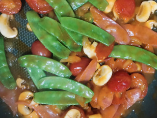 11、家庭版意大利面,最后放荷兰豆（保持其脆度和颜色）