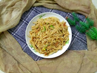 11、绿豆芽炒饼丝,成品