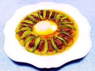 11、角瓜鲜肉蒸蛋,角瓜和鲜肉入口香浓加入蛋香简直就是唇齿留香回味无穷