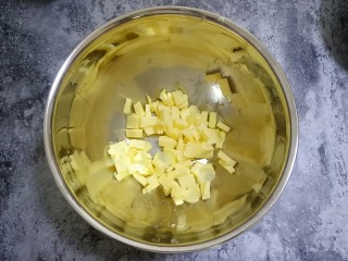 6、枣泥磅蛋糕,黄油室温融化