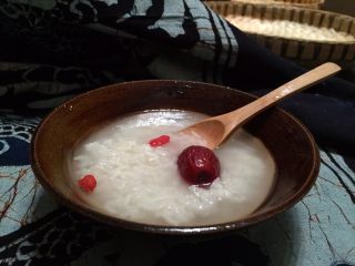 16、自酿甜酒（酸奶机版）,来一碗红枣甜酒，温暖了整个冬天