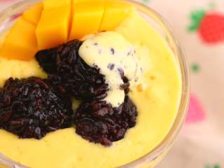 14、美味甜点-芒果黑米甜甜,黑米和芒果的完美结合，给你不一样的甜点享受哟